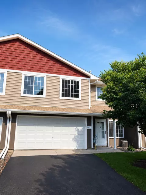 21213 N Morgan Dr, Forest Lake, MN 55025