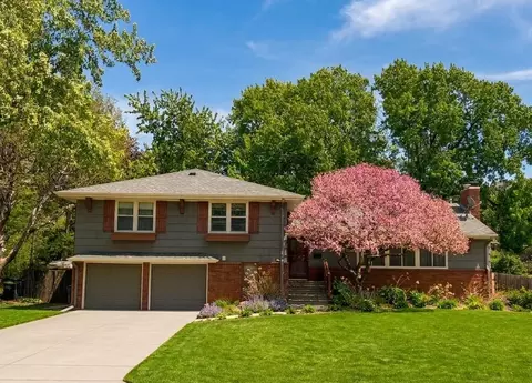 6717 Southdale Rd, Edina, MN 55435