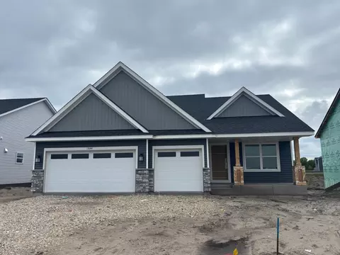 15144 Sycamore St NE, Andover, MN 55304
