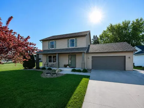 270 Highlands Ave, Zumbrota, MN 55992