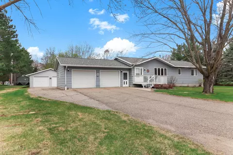 418 N Clayborn Ave, Parkers Prairie, MN 56361