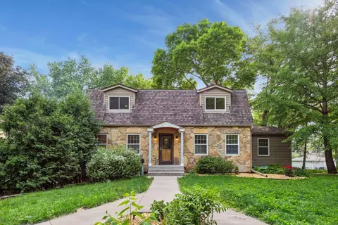 481 Desnoyer Ave, Saint Paul, MN 55104