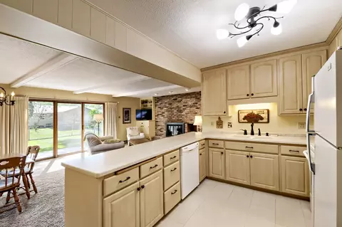 6575 Monroe St NE, Fridley, MN 55432