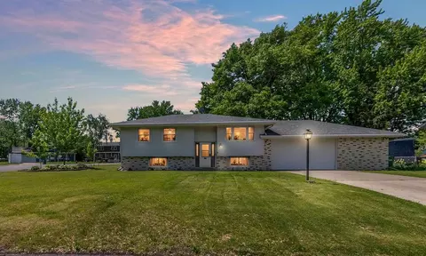 620 109th Ln NE, Blaine, MN 55434