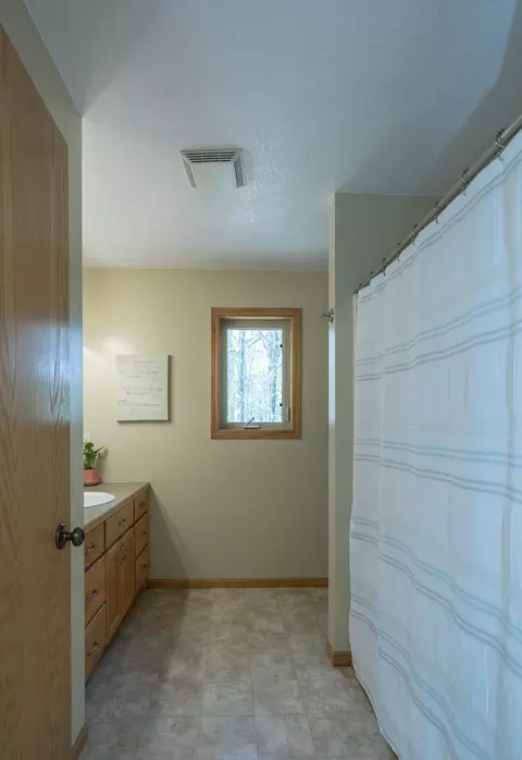 Bath - 8485 County Road 123, Brainerd, MN 56401 photo 2 of 6