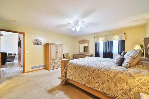 Bedroom - 14481 Northwoods Dr, Baxter, MN 56425 photo 2 of 4