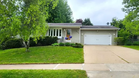 4332 Valley Dr NW, Rochester, MN 55901