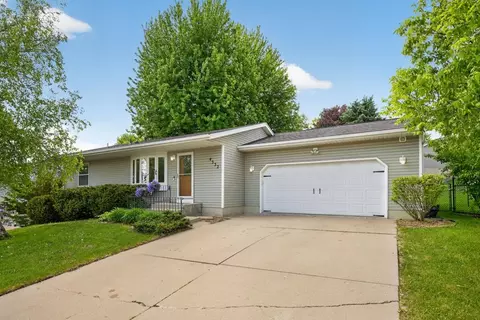 4332 Valley Dr NW, Rochester, MN 55901