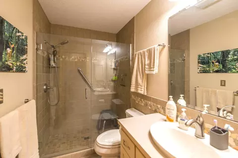 Bath - 1393 E Pointe Dr #1393, Brainerd, MN 56401 photo 2 of 2