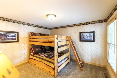 Bedroom - 1393 E Pointe Dr #1393, Brainerd, MN 56401 photo 3 of 3