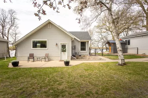 524 E Lake Cowdry Rd NW, Alexandria, MN 56308
