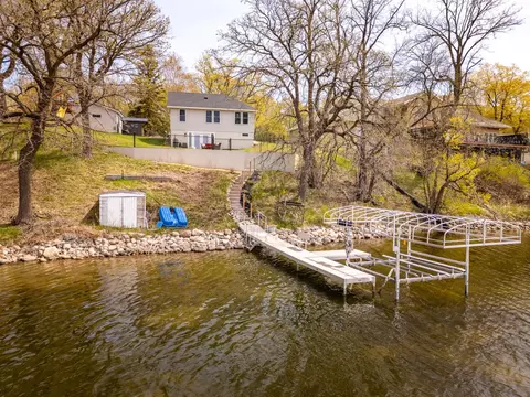 524 E Lake Cowdry Rd NW, Alexandria, MN 56308