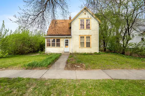 222 Langer Ave N, Casselton, ND 58012