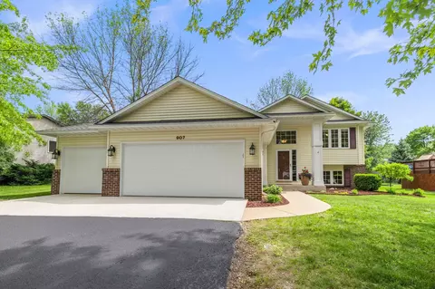907 Deer Ridge St NW, Lonsdale, MN 55046