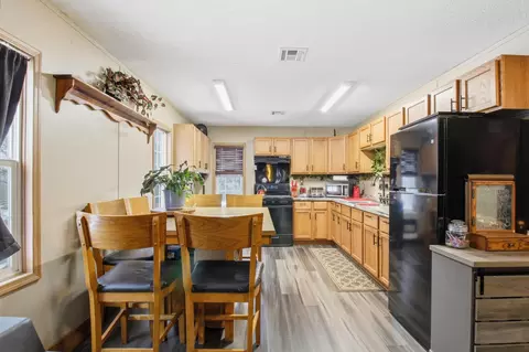 Dining - 11084 320th St, Onamia, MN 56359 photo 1 of 1