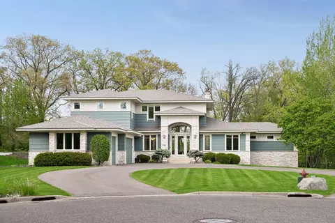 2063 Austrian Pine Ln, Minnetonka, MN 55305