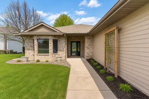 Exterior - 7052 Eagle Trl, Centerville, MN 55038 photo 3 of 8