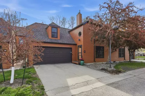1415 W Gateway Cir S #23, Fargo, ND 58103