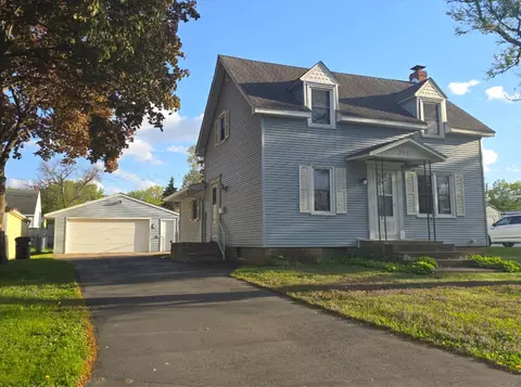 309 12th St W, Hastings, MN 55033