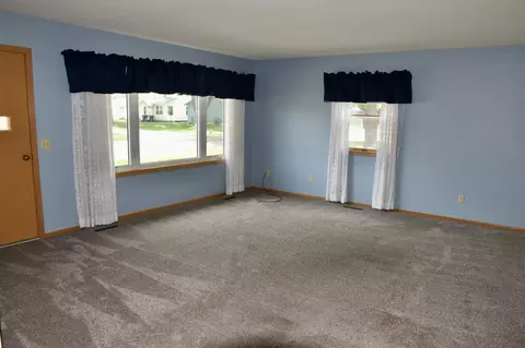 Living - 666 3rd St, Ocheyedan, IA 51354 photo 4 of 6