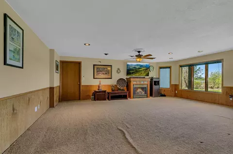 Living - 410 Sundown Dr, Avon, MN 56310 photo 12 of 13