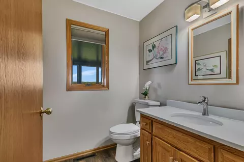 Bath - 410 Sundown Dr, Avon, MN 56310 photo 4 of 8