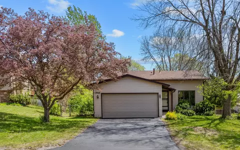 17468 Rustic Hills Dr, Eden Prairie, MN 55346