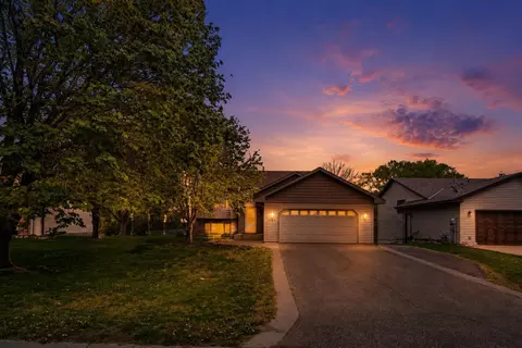 6566 Black Duck Dr S, Lino Lakes, MN 55014