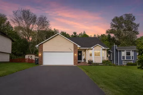 17698 S Shore Ln W, Eden Prairie, MN 55346