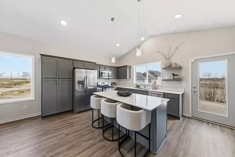 1131 Dorthy Ln, Elko New Market, MN 55054