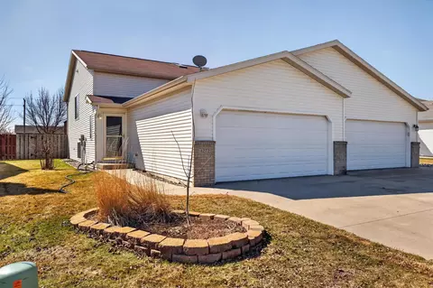 4272 39 12 Ave S, Fargo, ND 58104