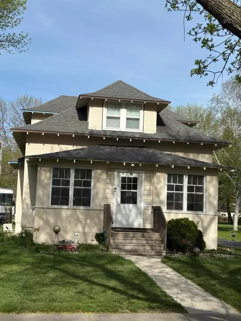724 12th St S, Benson, MN 56215