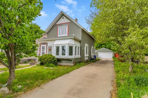 43 Wyoming St W, Saint Paul, MN 55107