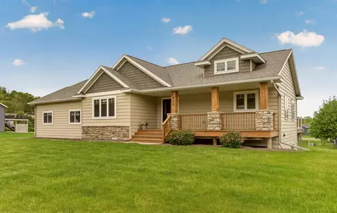 502 Northern Hills Trl, Saint Charles, MN 55972