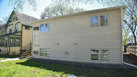 915 9th St S, Fargo, ND 58103
