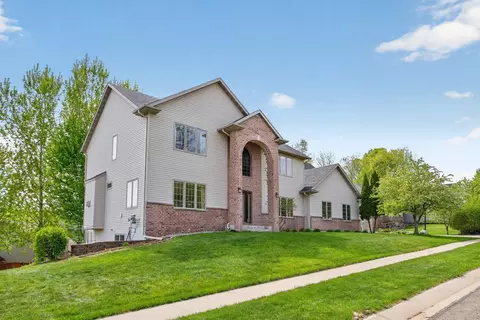 2719 Rocky Creek Ln NE, Rochester, MN 55906