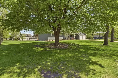 Exterior - 608 E Ash Ave, Olivia, MN 56277 photo 9 of 9