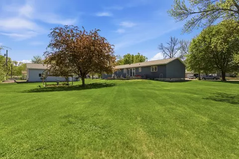 Exterior - 608 E Ash Ave, Olivia, MN 56277 photo 4 of 9