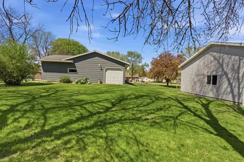 Exterior - 608 E Ash Ave, Olivia, MN 56277 photo 7 of 9