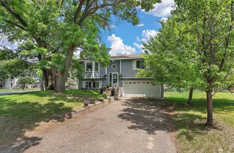 1033 121st Ln NW, Coon Rapids, MN 55448