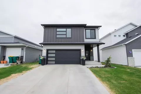 7892 Buckthorn Ave, Horace, ND 58047