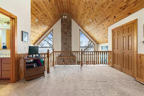 Entry Way - 5755 320th St, Cushing, MN 56443 photo 1 of 2