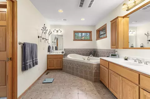 Bath - 5755 320th St, Cushing, MN 56443 photo 1 of 4
