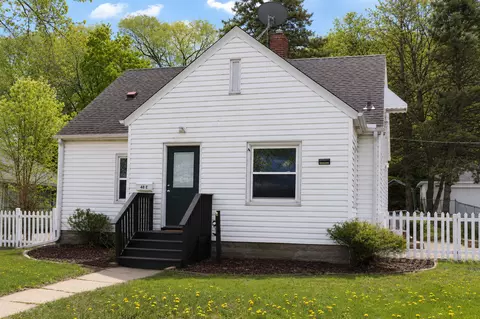 48 Sidney St E, Saint Paul, MN 55107