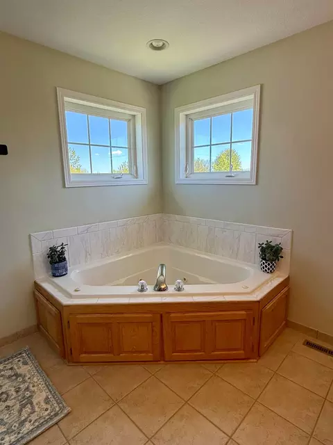 Bath - 22301 Jasmine Way, Rogers, MN 55374 photo 5 of 6