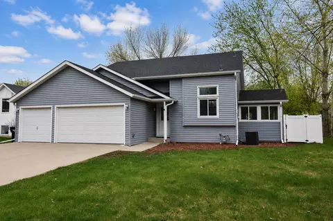 1806 36 12 Ave S, Fargo, ND 58104