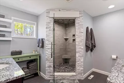 Bath - 10719 E Shore Dr, Merrifield, MN 56465 photo 1 of 7