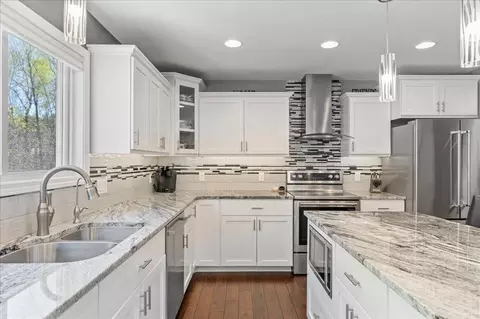 Kitchen - 10719 E Shore Dr, Merrifield, MN 56465 photo 2 of 5