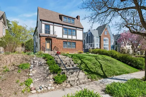 3535 Irving Ave S, Minneapolis, MN 55408