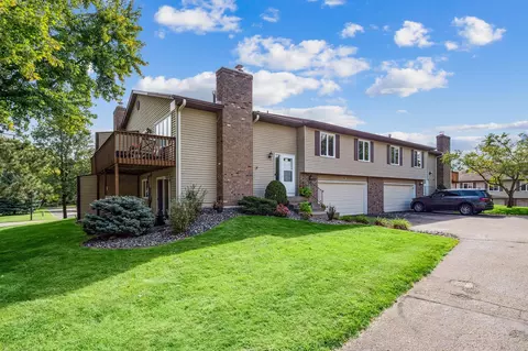 10361 Balsam Ln, Eden Prairie, MN 55347